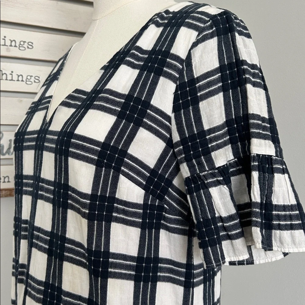 Madewell | Leighton Plaid Bell Sleeve V Neck Dress - Picture 5 of 12